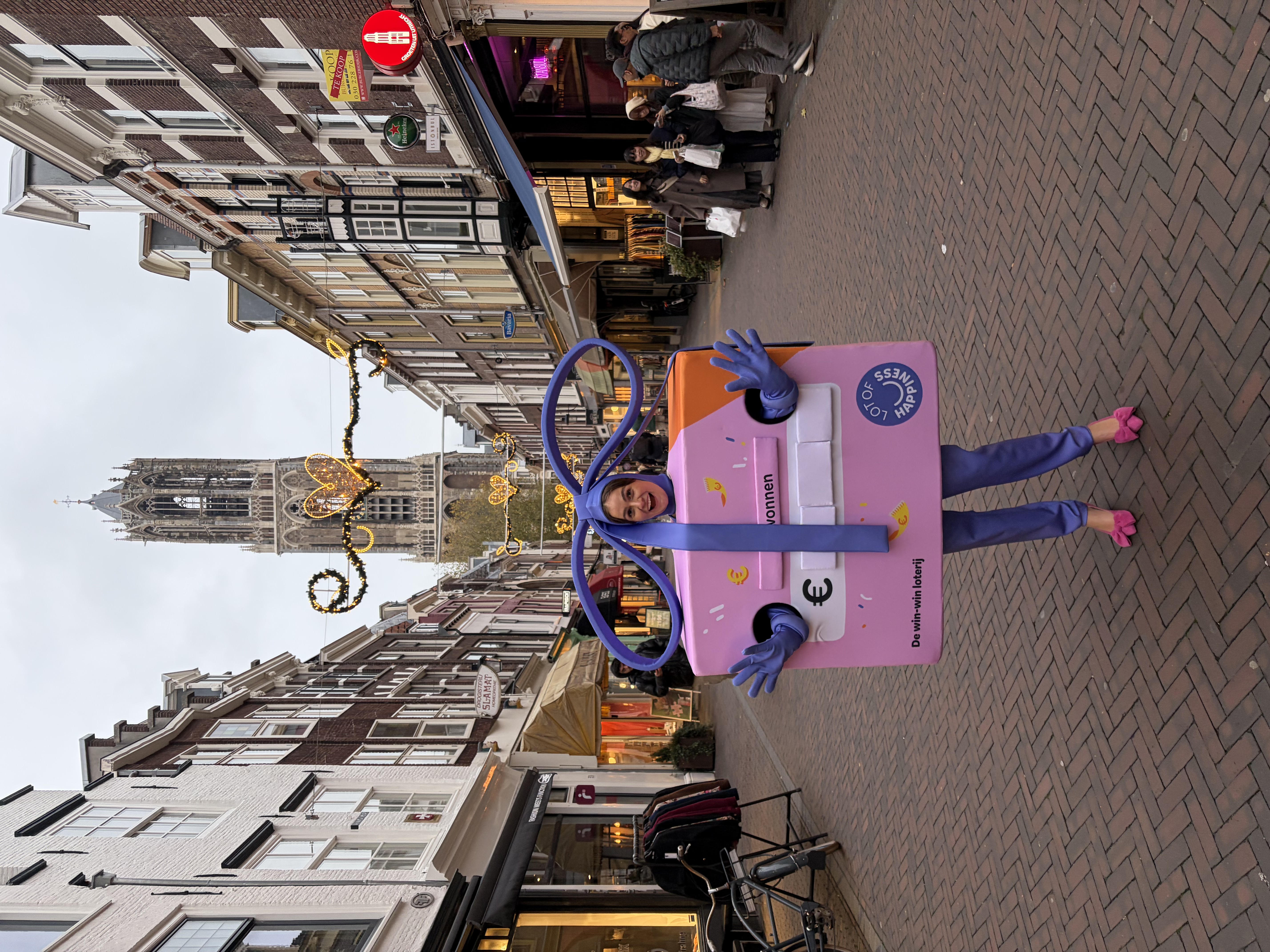 Ontmoet de nieuwe collega bij Lot of Happiness: Winnie